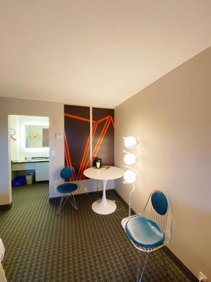 Howard Johnson By Wyndham Gravenhurst Exteriér fotografie