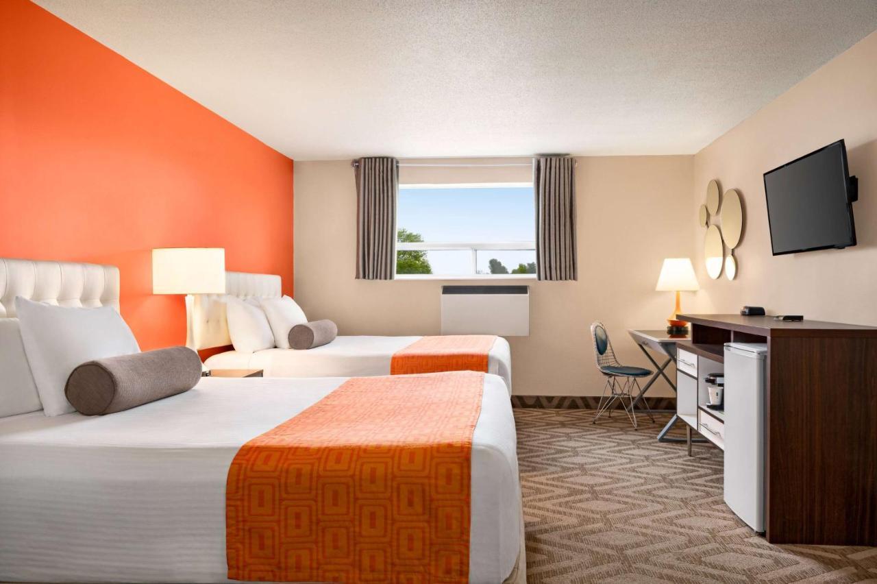 Howard Johnson By Wyndham Gravenhurst Exteriér fotografie
